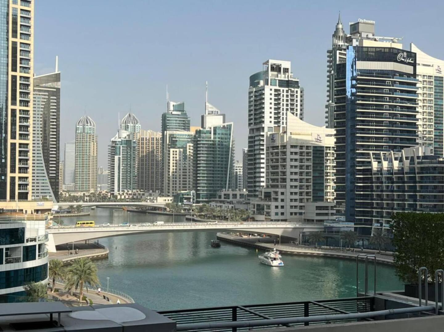 Luxurious 1 Bedroom Apartment In The Dubai Marina! Екстер'єр фото