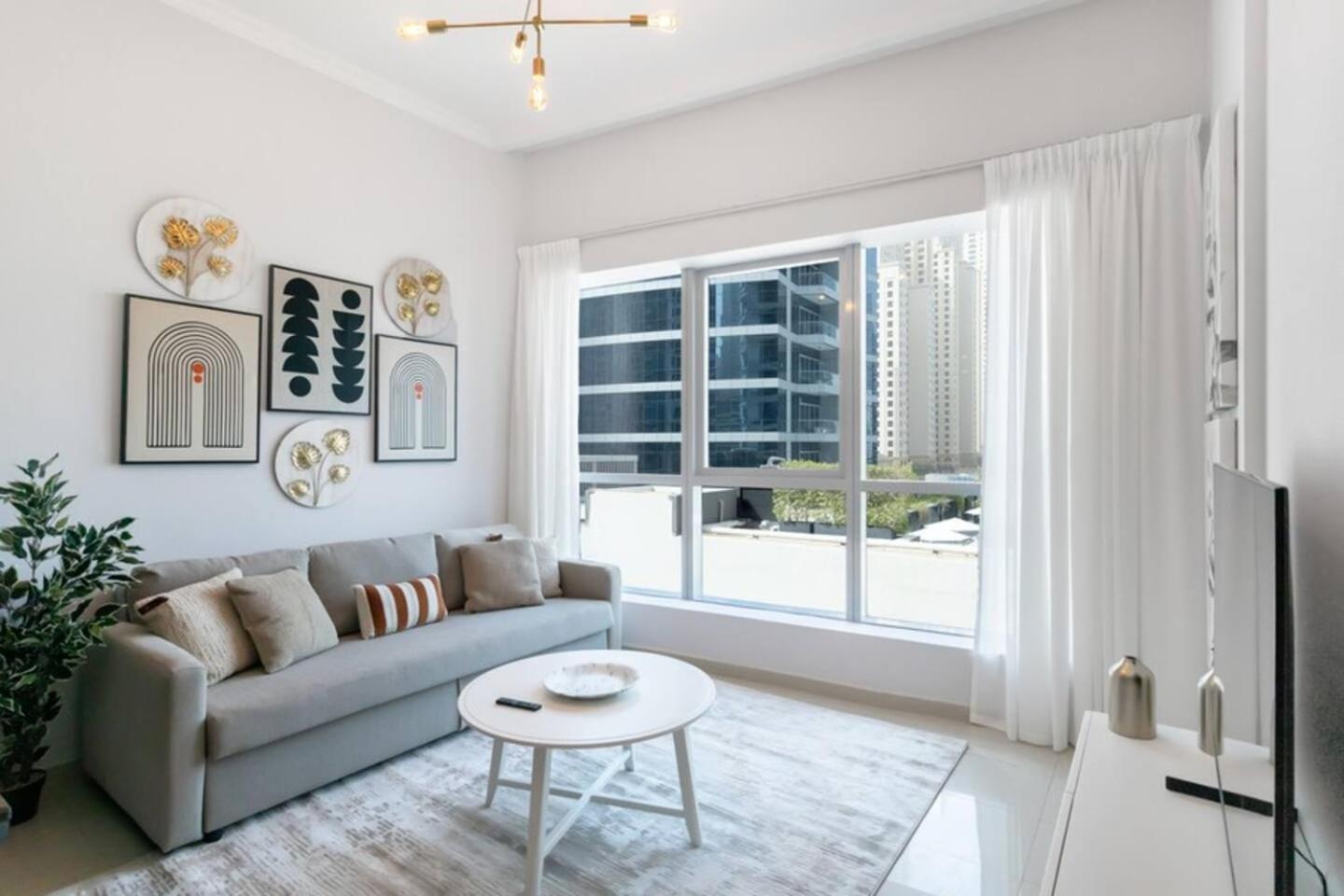Luxurious 1 Bedroom Apartment In The Dubai Marina! Екстер'єр фото