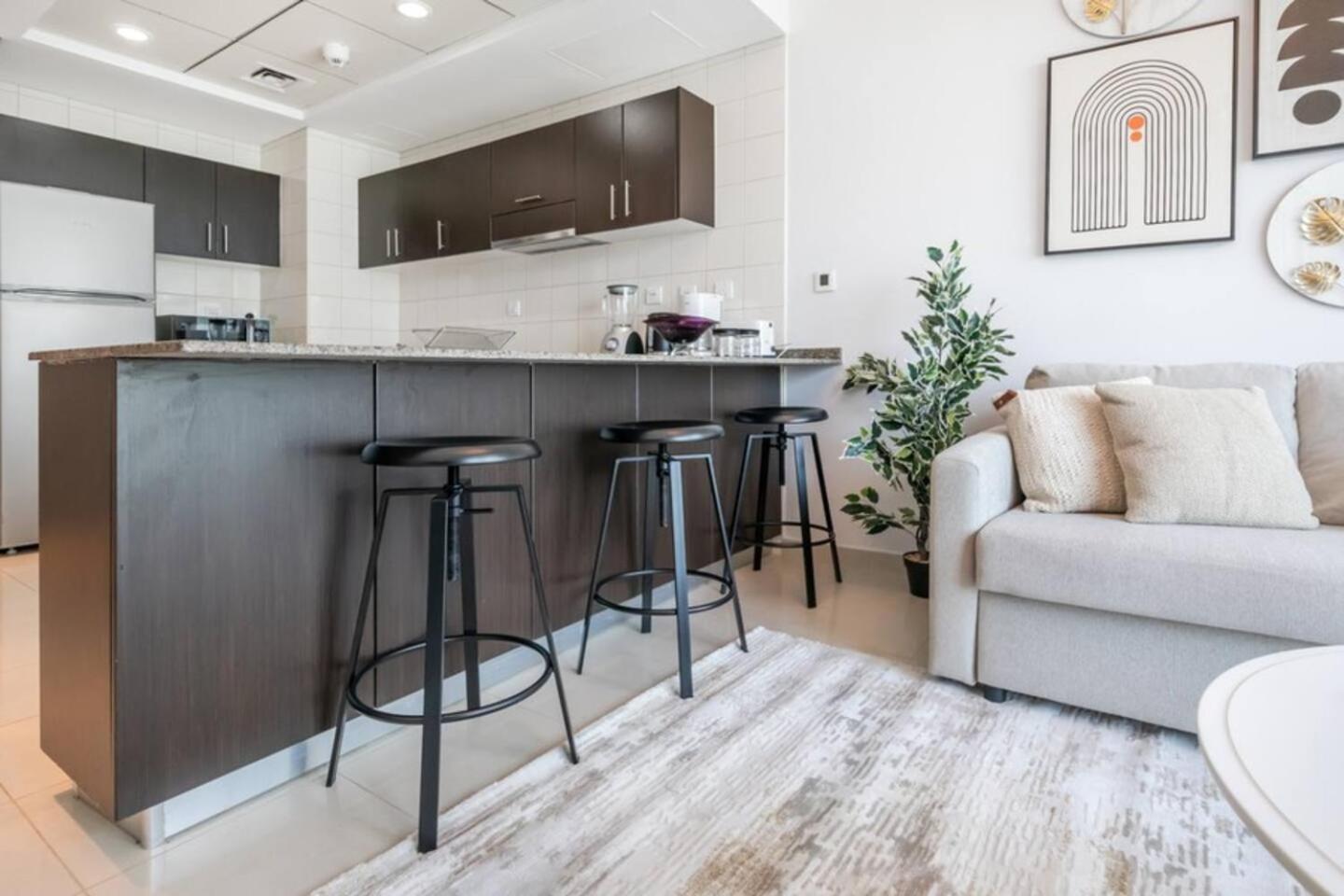 Luxurious 1 Bedroom Apartment In The Dubai Marina! Екстер'єр фото