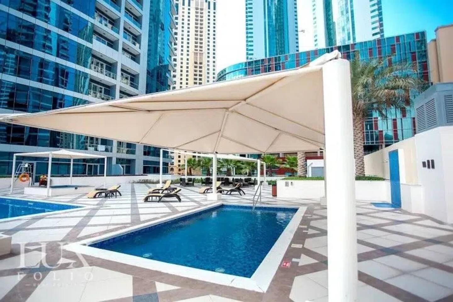 Luxurious 1 Bedroom Apartment In The Dubai Marina! Екстер'єр фото